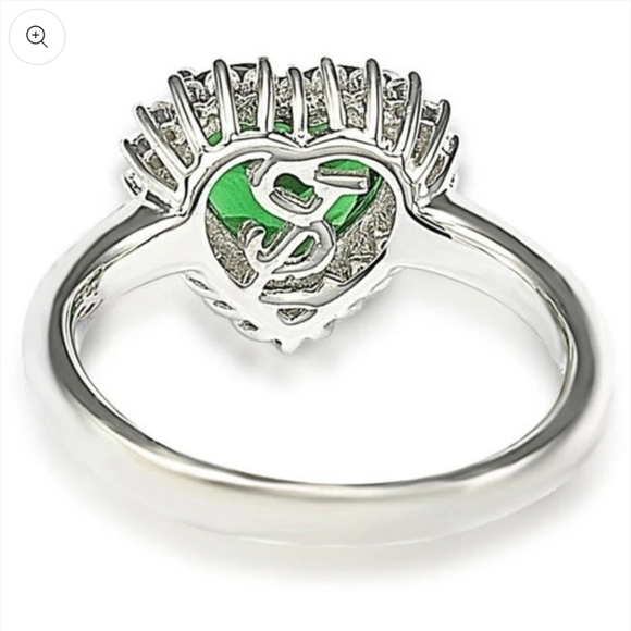🔹️Suzy Levian🔹️ Sterling Silver Heart-shaped Green Cubic Zirconia Ring Size 7 - Picture 3 of 8